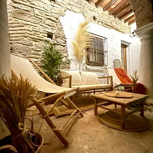 https://tarifa-centro-histrico-aparcamiento-gratis-wifi-aire-smart-tv.es-andalucia.com